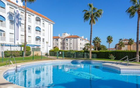 Mirador del Saltillo: Water, Plant, Building, Property, Daytime, Sky, Window, Swimming Pool, Azure, Blue