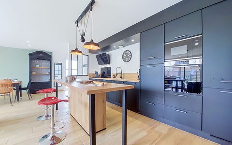 Les Lagons du Lividic: Furniture, Interior Design, Kitchen, Cabinetry, Flooring, Countertop, Floor, Light Fixture, Wood, Chair
