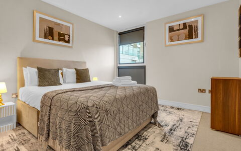 Canary Wharf 302: Interior Design, Floor, Flooring, Bed, Furniture, Bedroom, Wood, Bed Sheet, Room, Ceiling