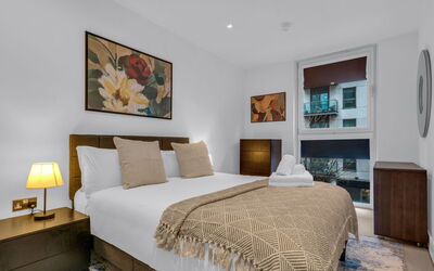 Accommodation:&nbsp;Lanterns Court 2 302.2