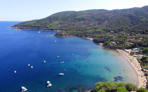 Capoliveri 280: Water, Sky, Water Resources, Azure, Natural Landscape, Coastal And Oceanic Landforms, Beach, Mountain, Terrain, Landscape