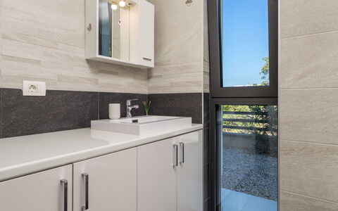 Rijeka 316: Tap, Mirror, Sink, Building, Plumbing Fixture, Architecture, Bathroom, Interior Design, Countertop