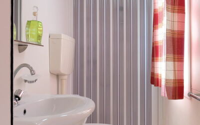 Happy Easy 41.1: Plumbing Fixture, Property, Shower Curtain, Bathroom, Sink, Purple, Tap, Lighting, Interior Design