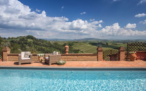 La Veduta: Cloud, Water, Sky, Daytime, Swimming Pool, Azure, Blue, Natural Landscape, Plant, Tree
