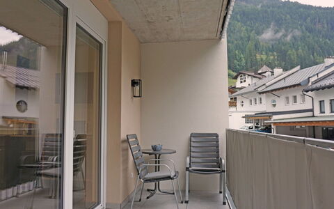 Apart Annabell: Daytime, Property, Building, Sky, Shade, Wood, Chair, Window, Architecture, Floor