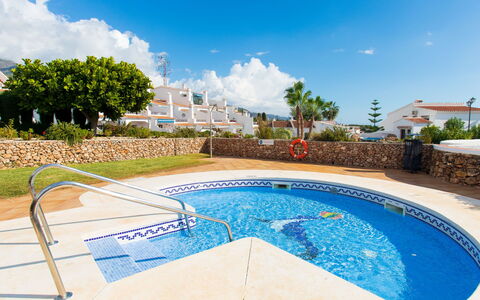 Maria: Water, Cloud, Sky, Plant, Property, Swimming Pool, Building, Tree, Azure, Shade