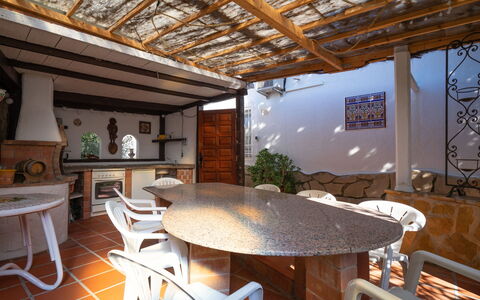 Salamanca: Furniture, Table, Property, Building, Wood, Interior Design, Architecture, Floor, Chair, House