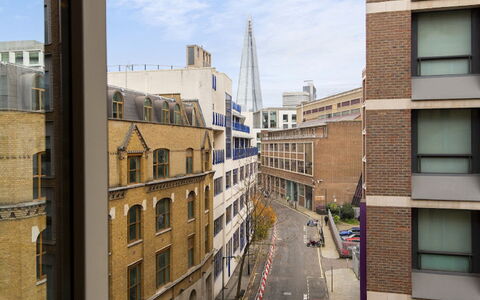 Great Suffolk Street, Waterloo: Sky, Building, Window, Cloud, Tower Block, Urban Design, Neighbourhood, Condominium, Road Surface, City