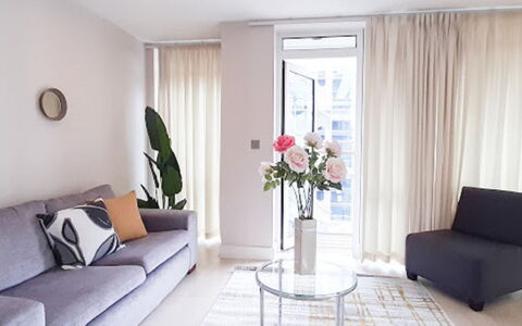 Friends Street: Furniture, Flower, Property, Plant, White, Comfort, Interior Design, Textile, Table, Shade