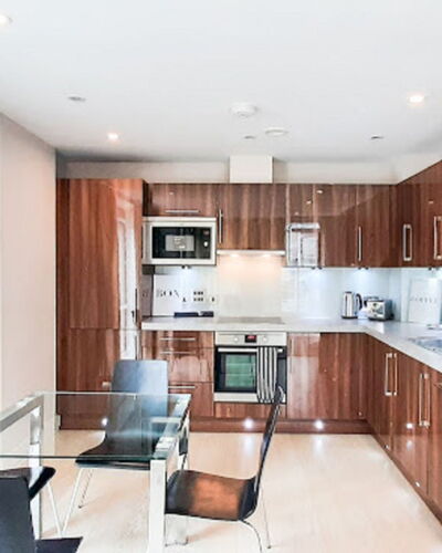 Friends Street: Cabinetry, Furniture, Property, Countertop, Building, Sink, Houseplant, Chair, Tap, Wood