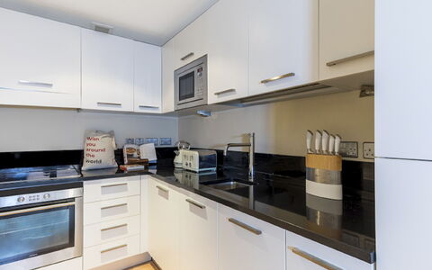 Sir Jl: Countertop, Cabinetry, Property, Kitchen Appliance, Kitchen, Kitchen Stove, Home Appliance, Wood, Building, Interior Design