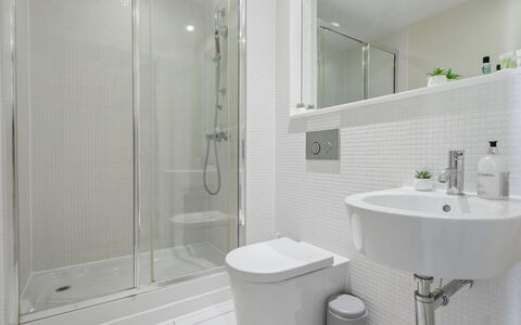 Indescon Studio: Bathroom, Plumbing Fixture, Interior Design, Flooring, Floor, Sink, Bathroom Sink, Toilet, Tap, Plumbing