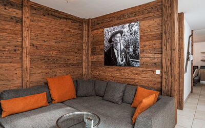Accommodation:&nbsp;Mountain Resort C15 160.1