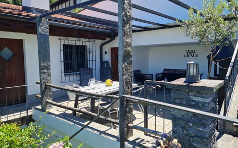 Casa Cavriana: Plant, Property, Building, Botany, Shade, Window, Neighbourhood, Residential Area, Urban Design, Beam