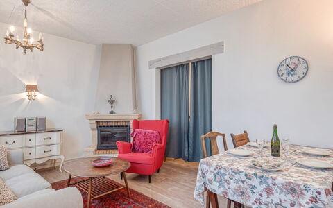 Maison Rose: Furniture, Property, Picture Frame, Table, Building, Interior Design, Wood, Decoration, Chair, Flooring