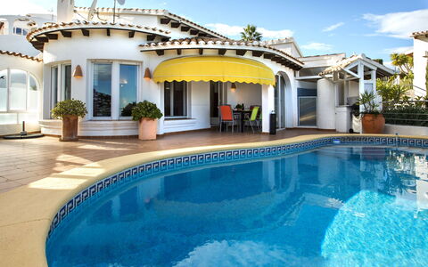 Villa Charly: Water, Cloud, Plant, Building, Sky, Azure, Swimming Pool, Shade, House, Window