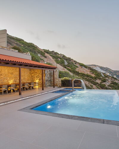 Amfitriti Luxury Villa