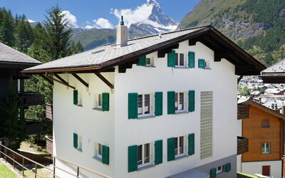 Zermatt 89: Sky, Building, Mountain, Property, Window, Plant, Cloud, Wood, House, Architecture