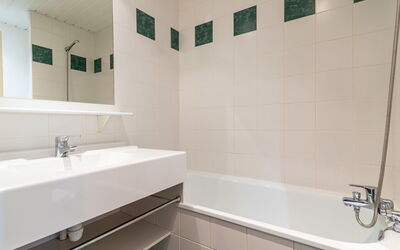 Accommodation:&nbsp;Home Club (Lavachet) 200.13