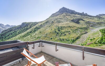 Accommodation:&nbsp;Home Club (Lavachet) 200.7