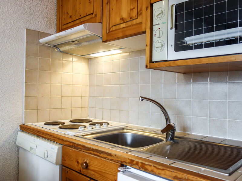 Accommodation:&nbsp;Home Club (Lavachet) 200.1