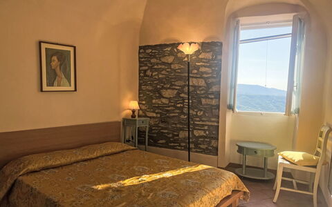 Valloria 609: Bedroom, Bedding, Bed Sheet, Bed Frame, Bed, Linens, Lamp, Hotel