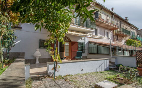 Kiwi e L'Uva - Tuscia: Plant, Building, Property, Window, Architecture, Land Lot, Tree, House, Vegetation, Urban Design