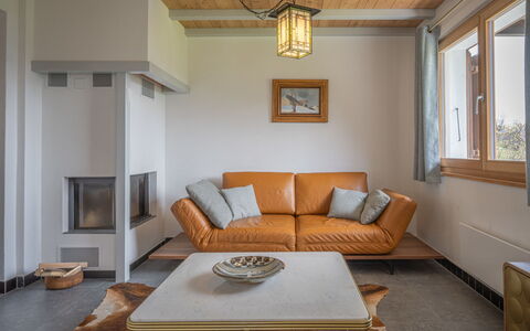 Phipalo: Furniture, Property, Table, Couch, Window, Building, Comfort, Wood, Lighting, Interior Design