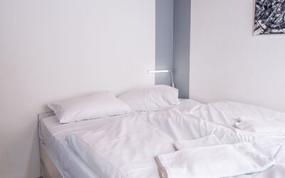 Accommodation:&nbsp;Stark 183.1