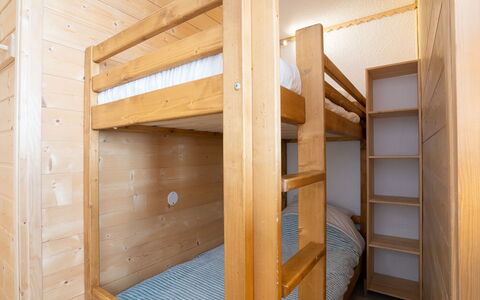 Tignes 310: Furniture, Shelving, Wood, Building, House, Wood Stain, Flooring, Shelf, Rectangle