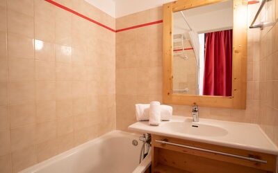 Accommodation:&nbsp;Le Hameau du Borsat (Val Claret) 310.11
