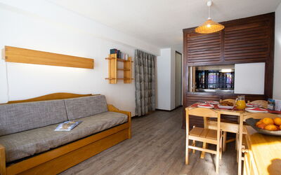 Le Borsat (Val Claret) 315.10: Furniture, Property, Table, Comfort, Wood, Couch, Orange, Interior Design, Living Room, Floor