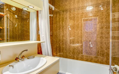 Accommodation:&nbsp;Les Tommeuses 320.35