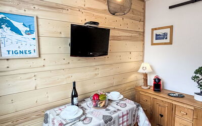 Accommodation:&nbsp;Les Tommeuses (Val Claret) 320.25