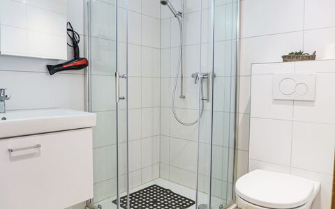 Schwendi 3: Bathroom, Plumbing Fixture, Flooring, Interior Design, Floor, Toilet, Plumbing, Toilet Seat, Shower, Bathroom Sink