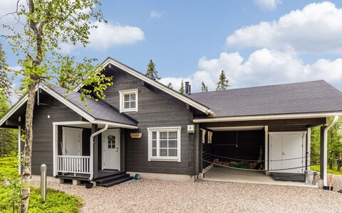 Tiera: Wood, House, Home, Siding, Roof, Cottage, Door, Porch, Driveway, Estate