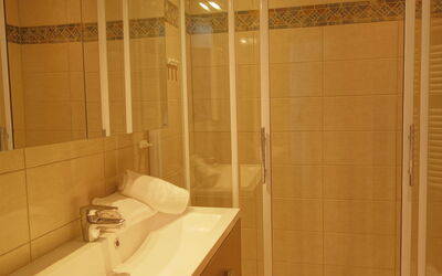 Accommodation:&nbsp;Les Moutières B1 et B2 (Val Claret) 335.8