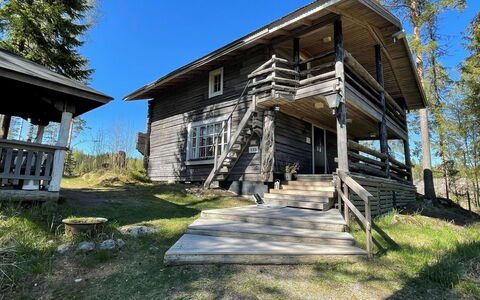 Metsäpirtti: Rural Area, Hill Station, Village, Mountain Range, Valley, Mountain Village, Alps, Eco Hotel, Balcony, Hotel