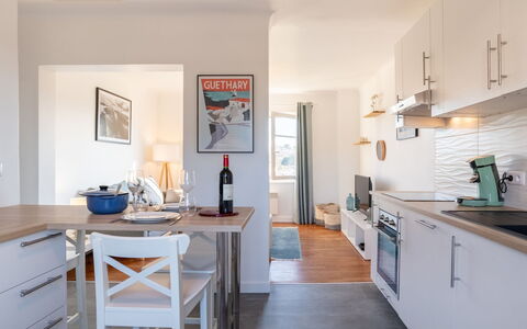 Errepira: Furniture, Cabinetry, Table, Countertop, Wood, Chair, Flooring, Kitchen, Floor, Desk