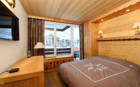 Tignes 340: Room, Furniture, Property, Bedroom, Bed, Interior Design, Building, Ceiling, Hardwood, Wood