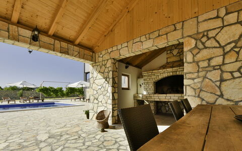 Villa Dalmacija: Table, Sky, Building, Shade, Wood, Chair, Flooring, Floor, Beam, Leisure