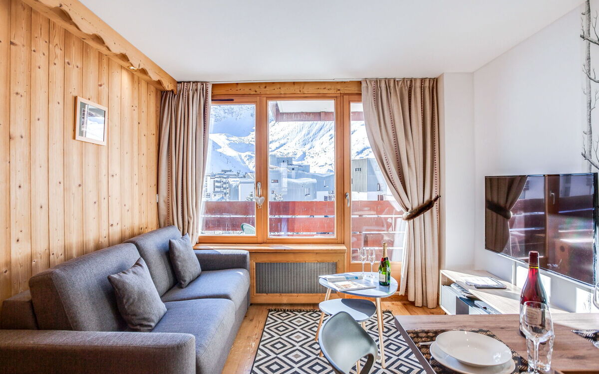 Accommodation:&nbsp;Le Curling a (Val Claret) 350.12