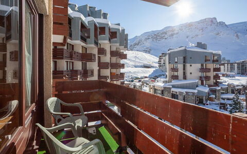 Tignes 350: Sky, Building, Property, Window, Wood, Mountain, House, Urban Design, Chair, Biome
