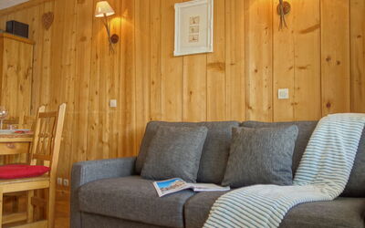 Accommodation:&nbsp;Le Curling a (Val Claret) 350.13