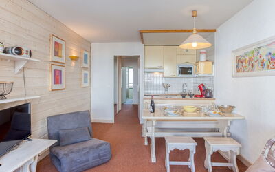 Accommodation:&nbsp;Le Curling a (Val Claret) 350.20