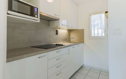 La Belle Créole: Countertop, Cabinetry, Property, Tap, Building, Sink, Drawer, Kitchen, Wood, Interior Design