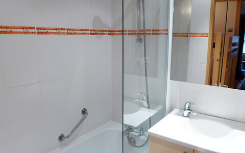 Tignes 375: Bathroom, Property, Room, Tap, Tile, Plumbing Fixture, Shower Bar, Glass, Shower, Architecture