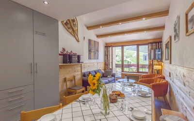 Accommodation:&nbsp;Le Grand Tichot a et B (Val Claret) 375.9