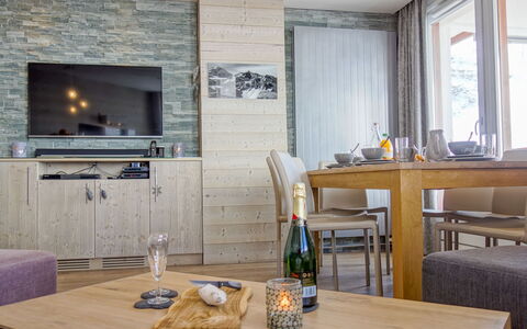 Accommodation:&nbsp;Le Curling B (Val Claret) 380.35