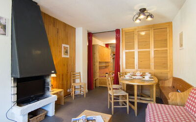 Accommodation:&nbsp;Le Curling B (Val Claret) 380.7
